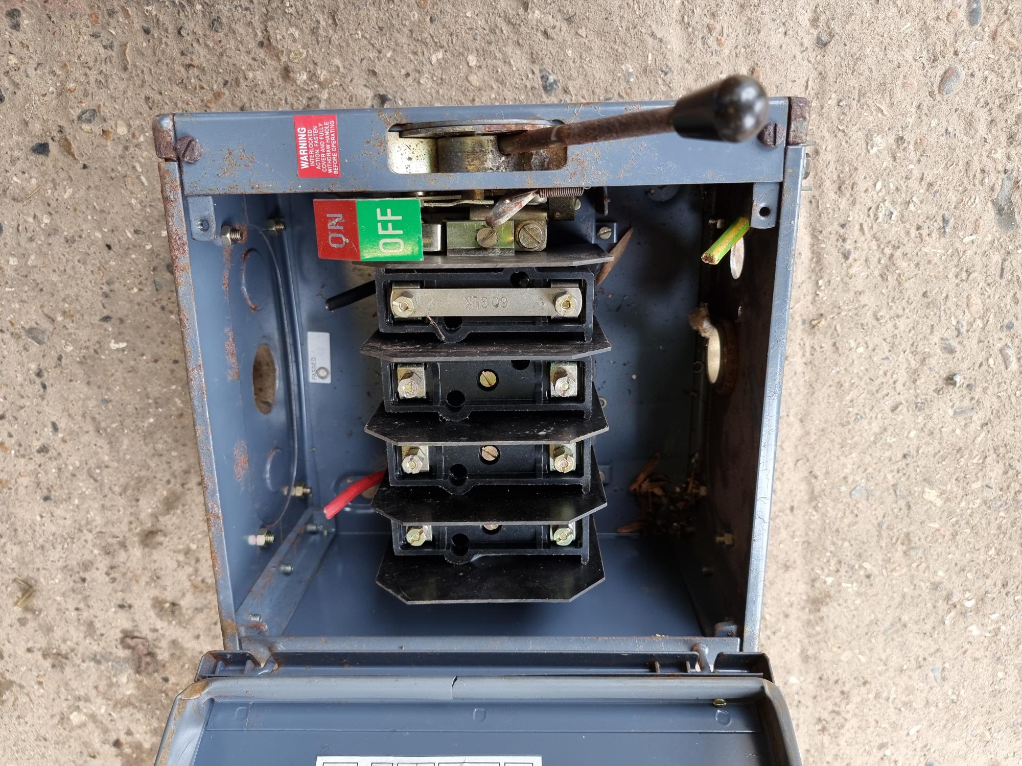 MEM Fuse Switch Electrical Cabinet – 63 AMP