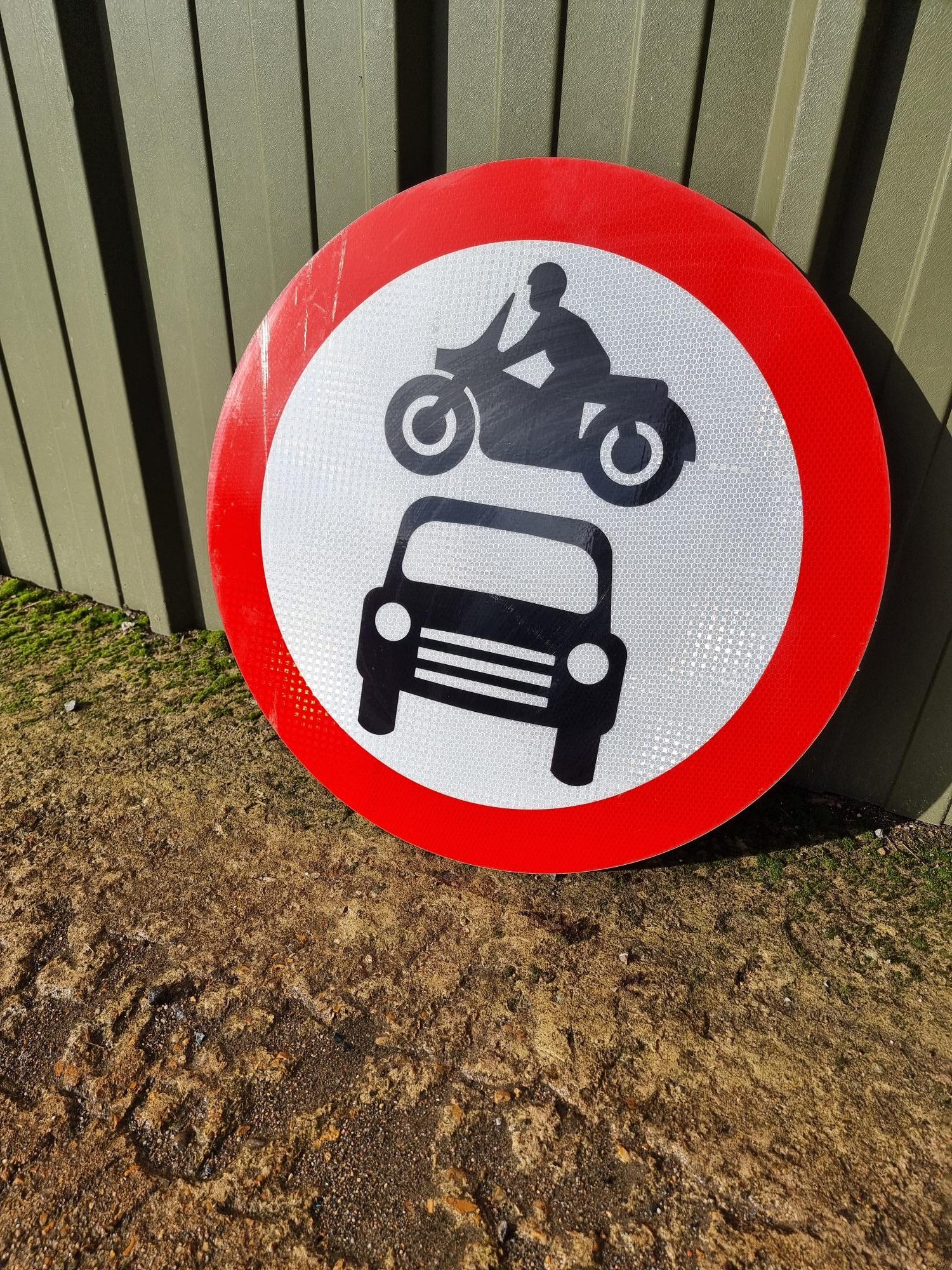 Sign – No Motor Bikes / Cars sign