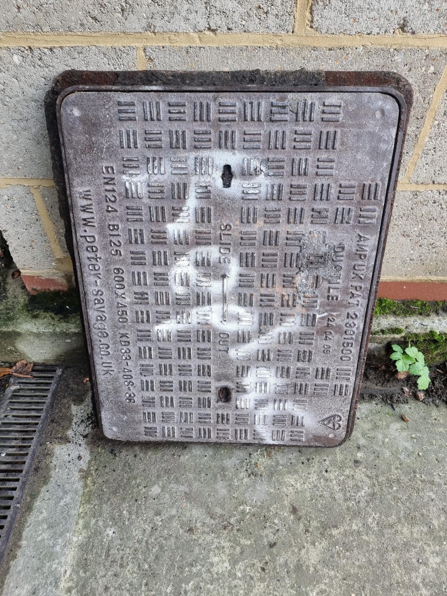Cast Iron Manhole  Cover & Frame - 500 mm x 650mm - Image 8