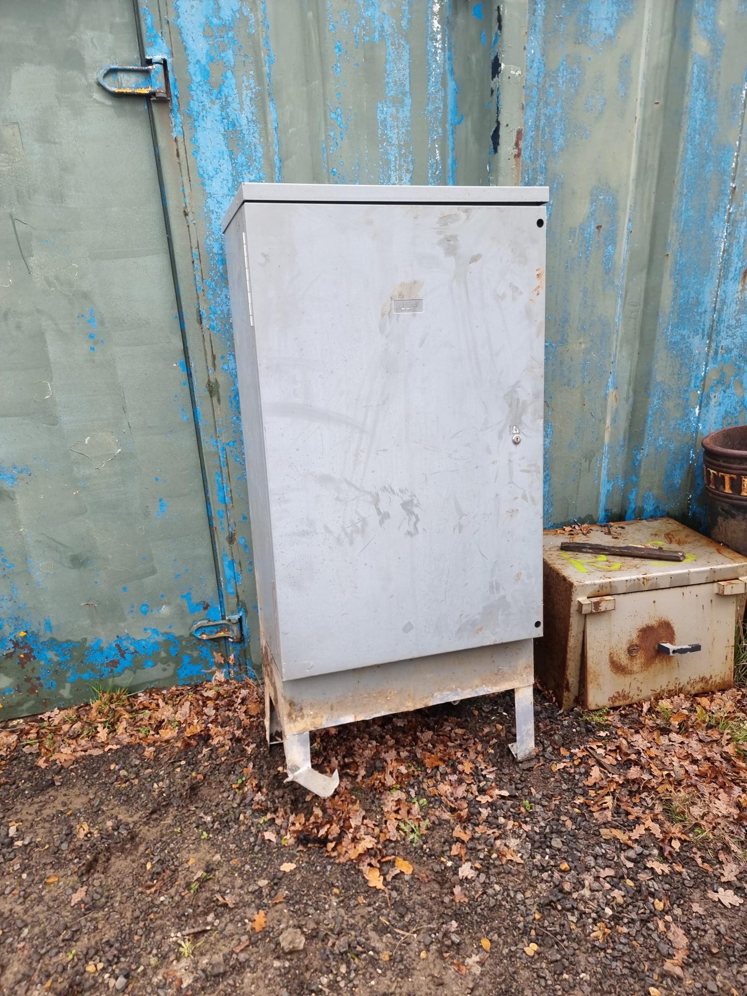 Grey Large Electrical Cabinet - Image 4