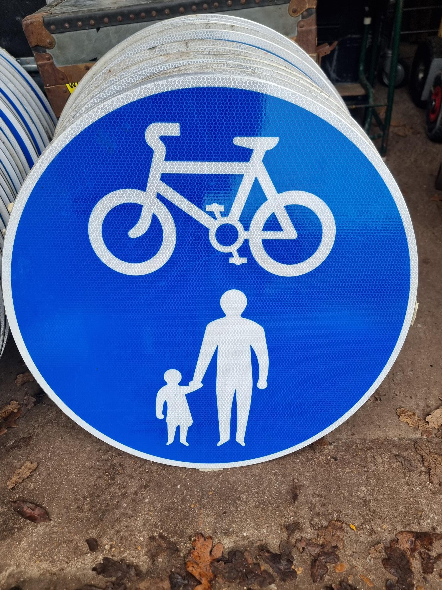 Cycle/People Road Sign