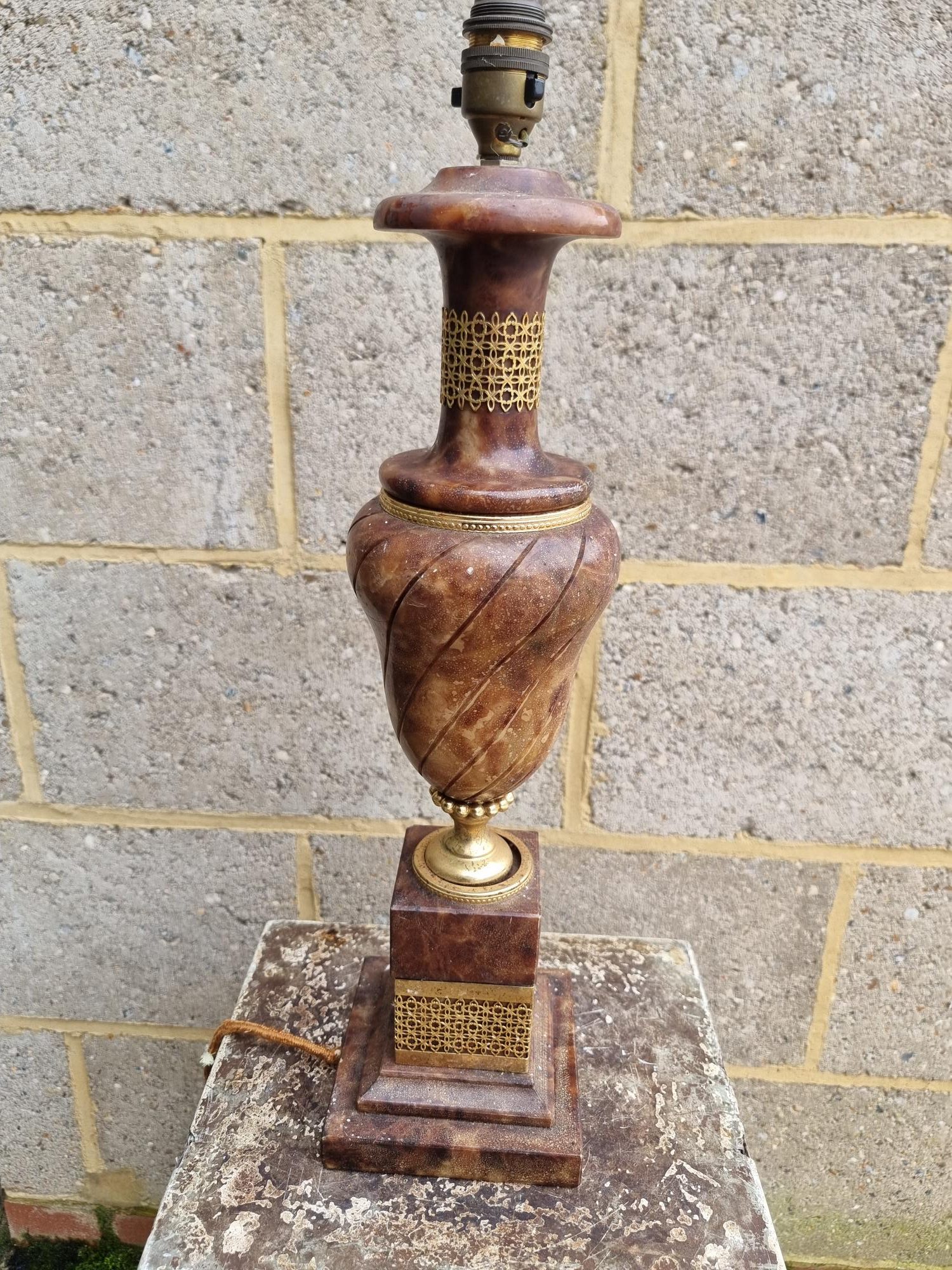 Vintage Italian Alabaster Lamp - Image 8