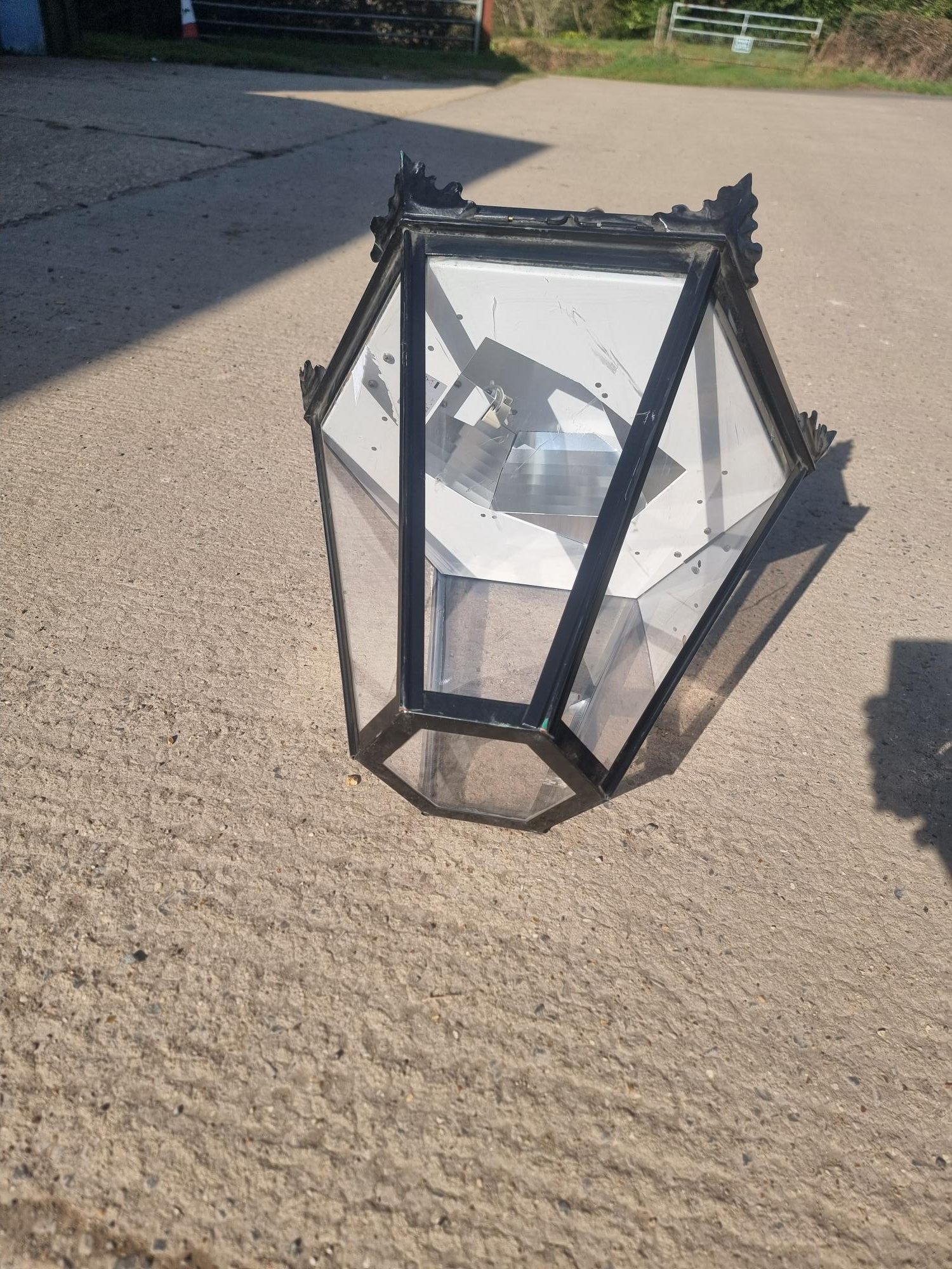 DW Windsor Light Knightbridge Model Hanging Style Copper Construction Painted Black - Image 3