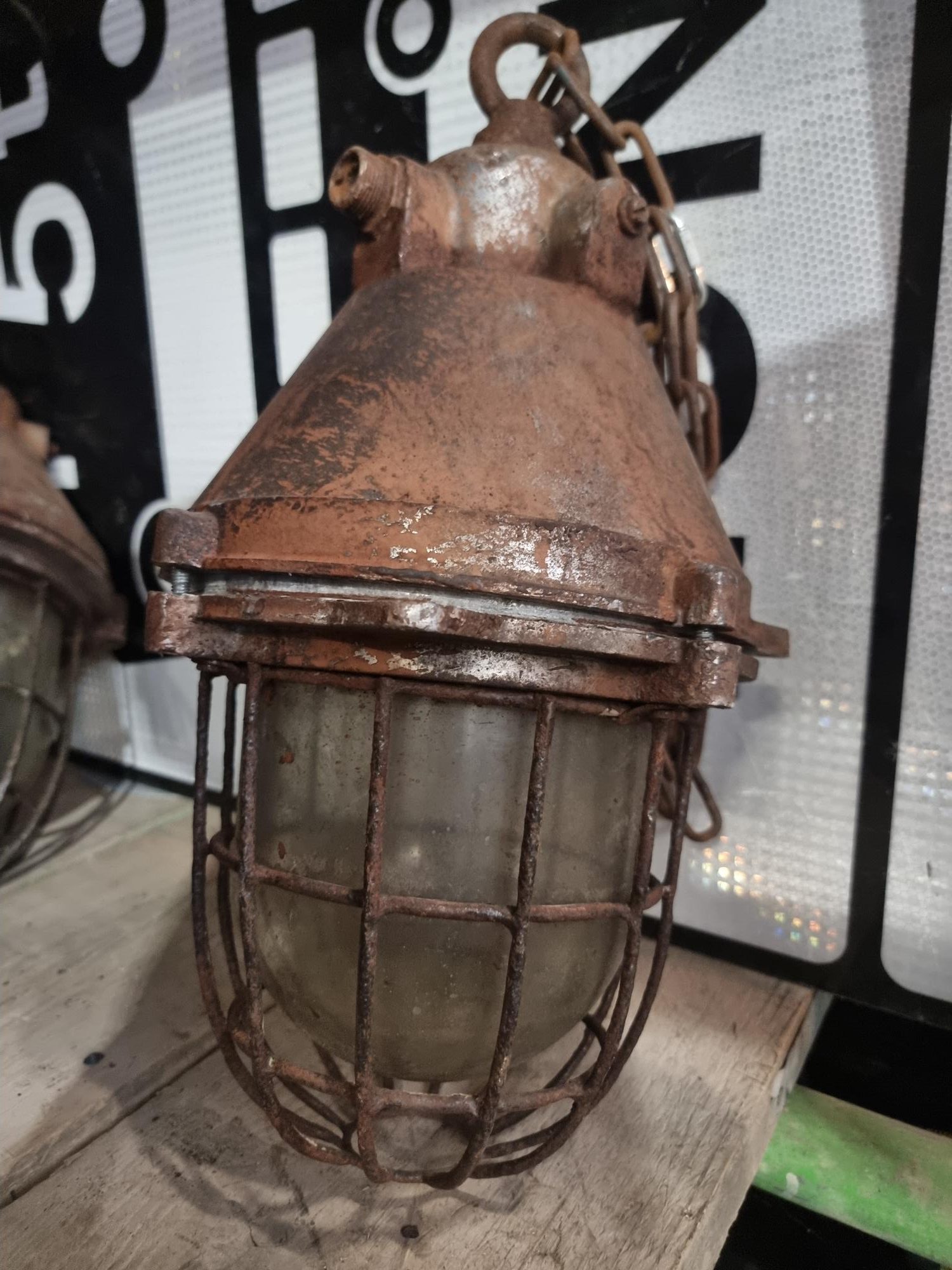 Marine Hanging Lights Cast Steel Lens with Cage