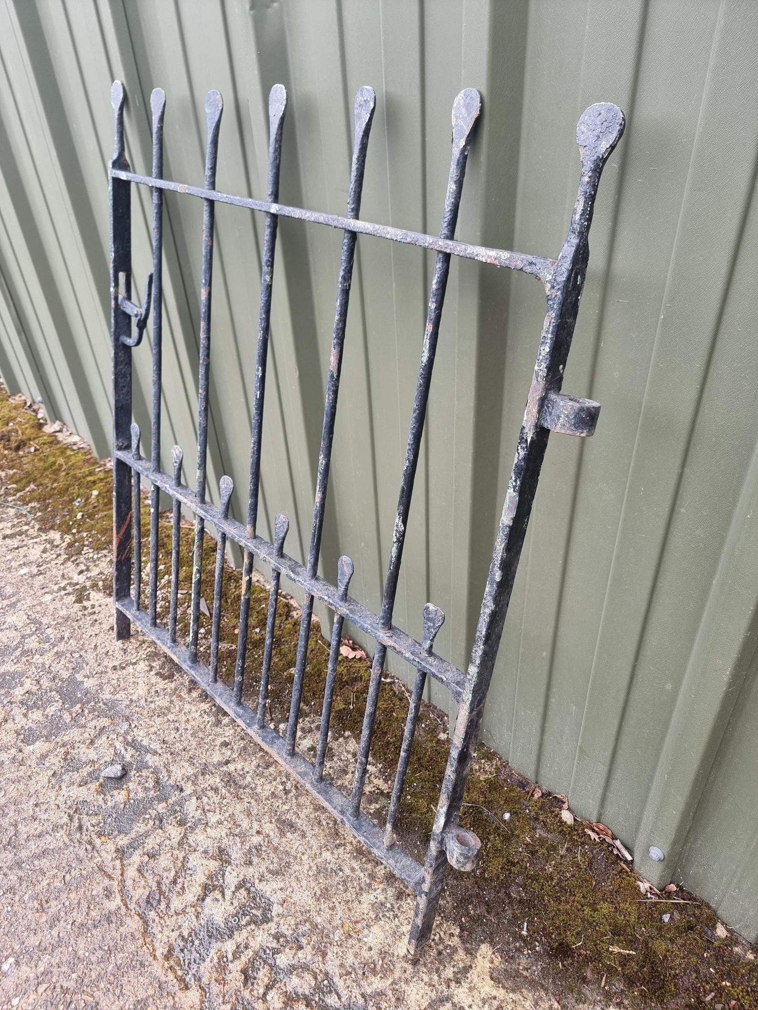 Victorian Cast Iron Gate - Image 4