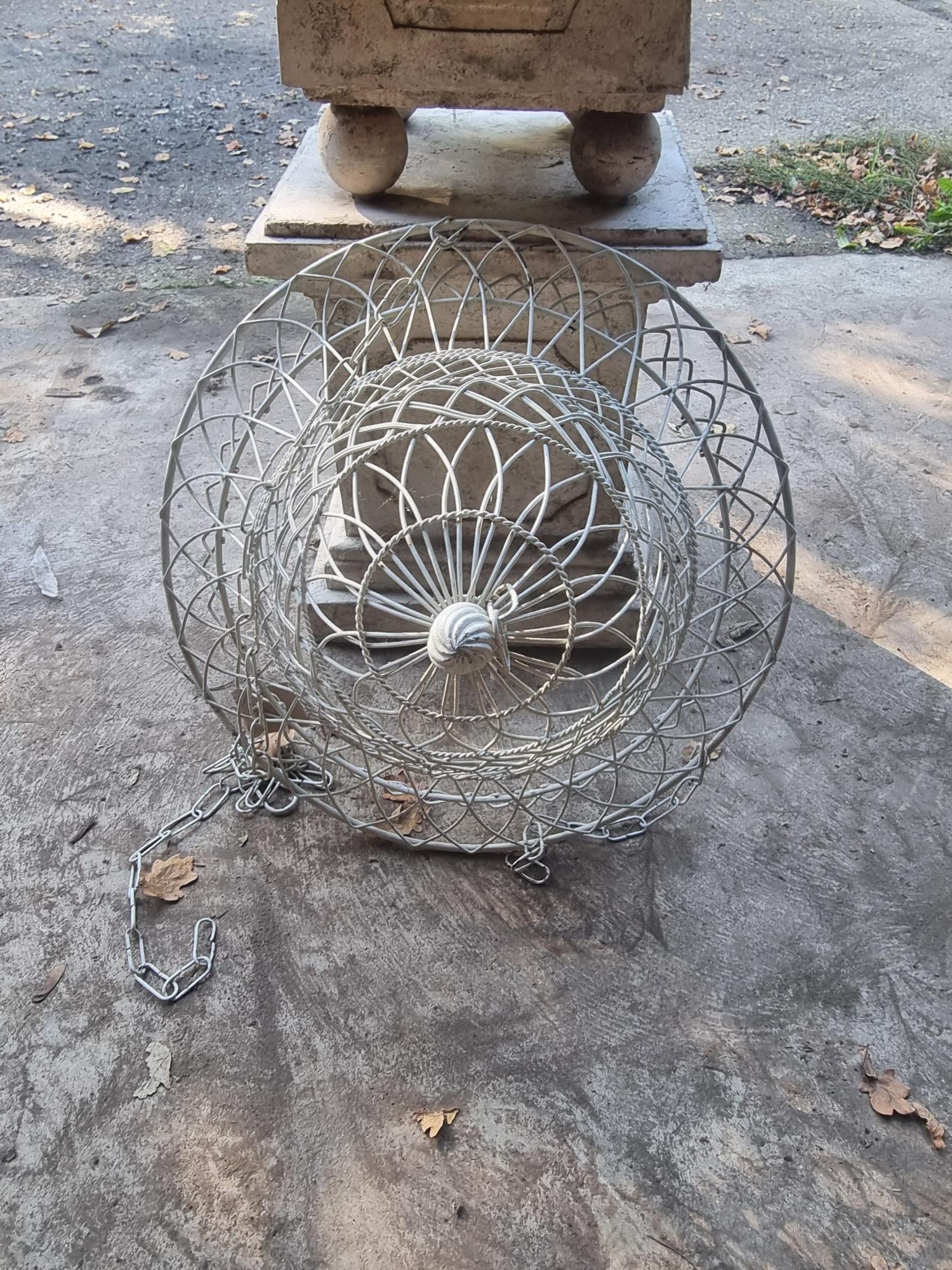 Ornate Hanging Baskets White Metal Wire - Image 3