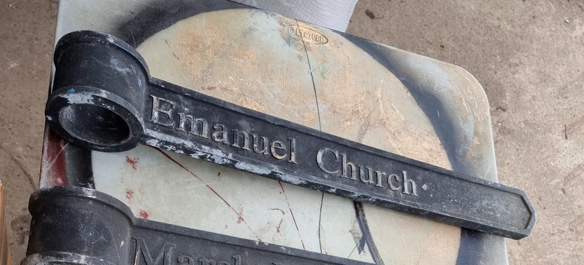 Destination Finger Post Sign – Emanuel Church