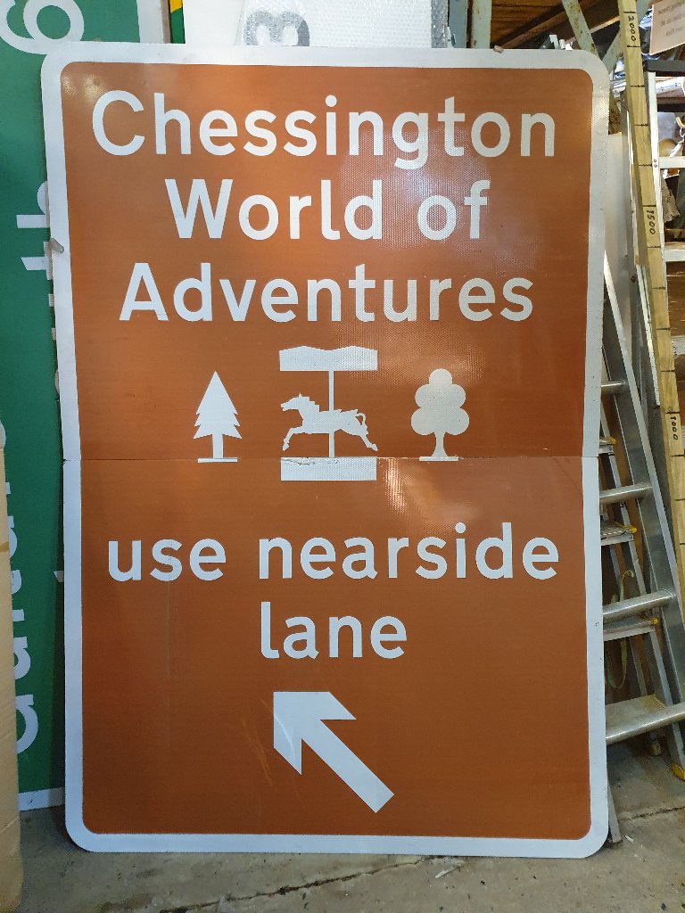 Sign – Chessignton World of Adventures Large 2 piece sign
